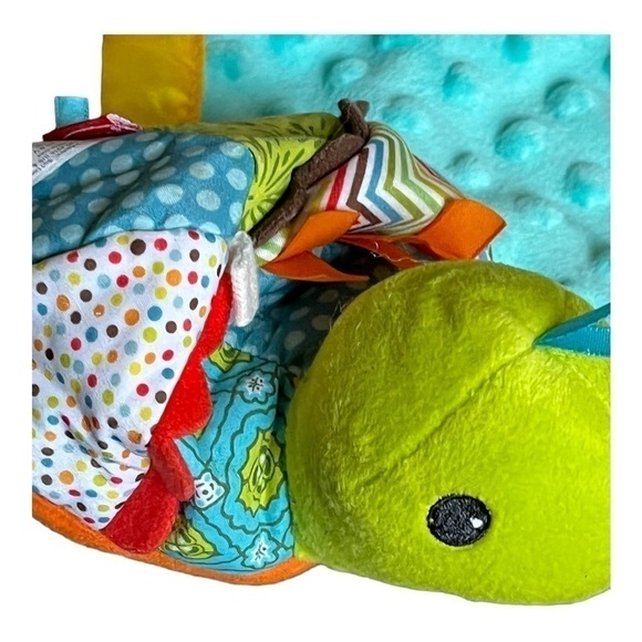 Infantino lovey with turtle rattle satin trim teething corner - Picture 2 of 9